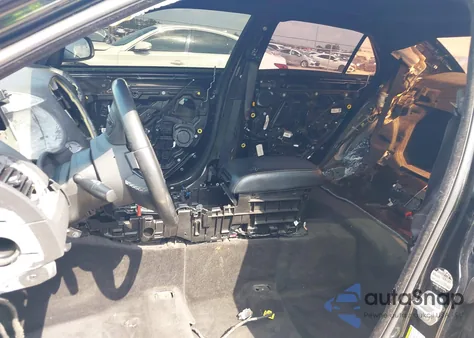 2016 Chrysler 300 z USA, uszkodzony, nr VIN 2C3CCABT5GH116743